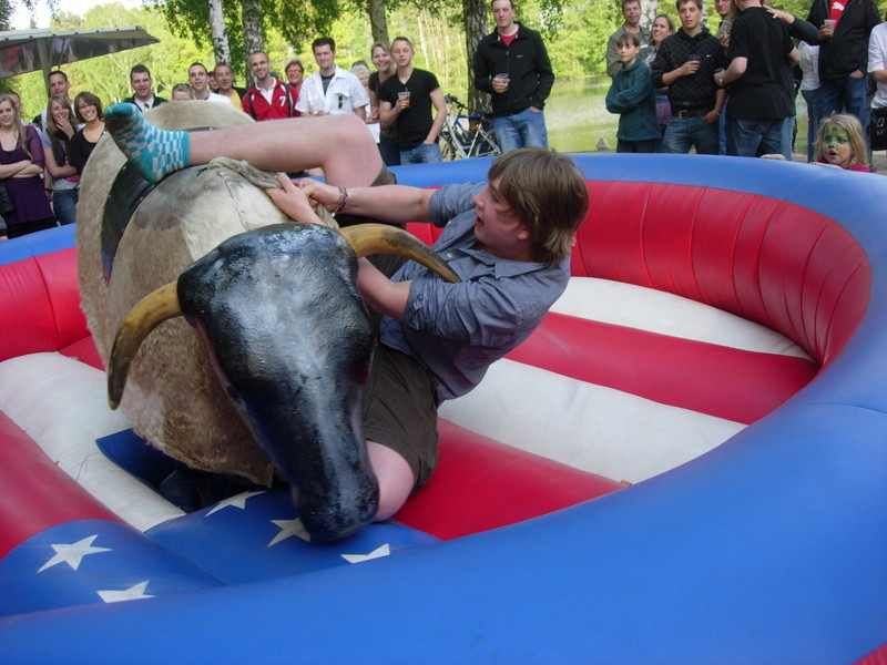 Vermietung von Attraktionen z.B. Bullriding, Hpfburg uvm.