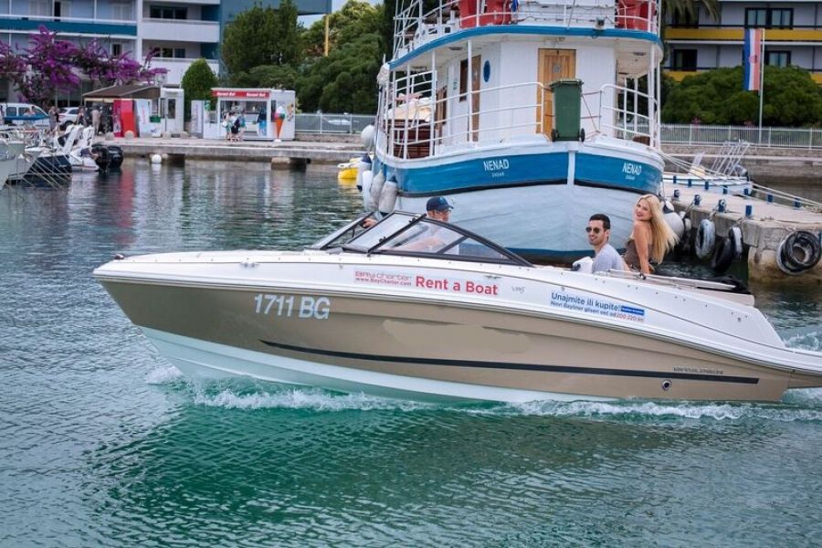 Chartern von neuen Bayliner-Motorboote in Kroatien der Adria! Biograd na Moru!