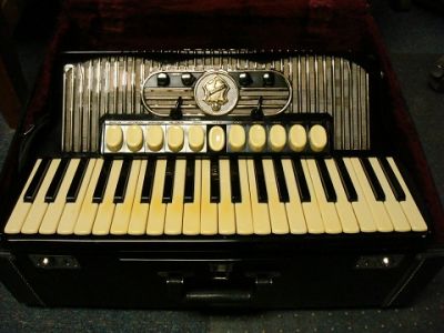 Hohner Gola 414 Accordion 1962