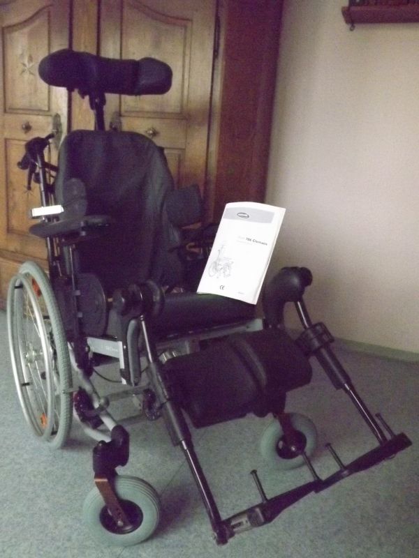 Rollstuhl. ReaClematis 706 von Invacare