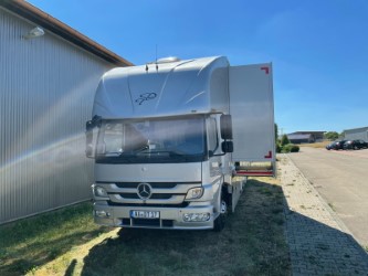 Pferdetransporter Vollausstattung Wohnabteil mit Popout Wohnmobil Zulassung 100KM
