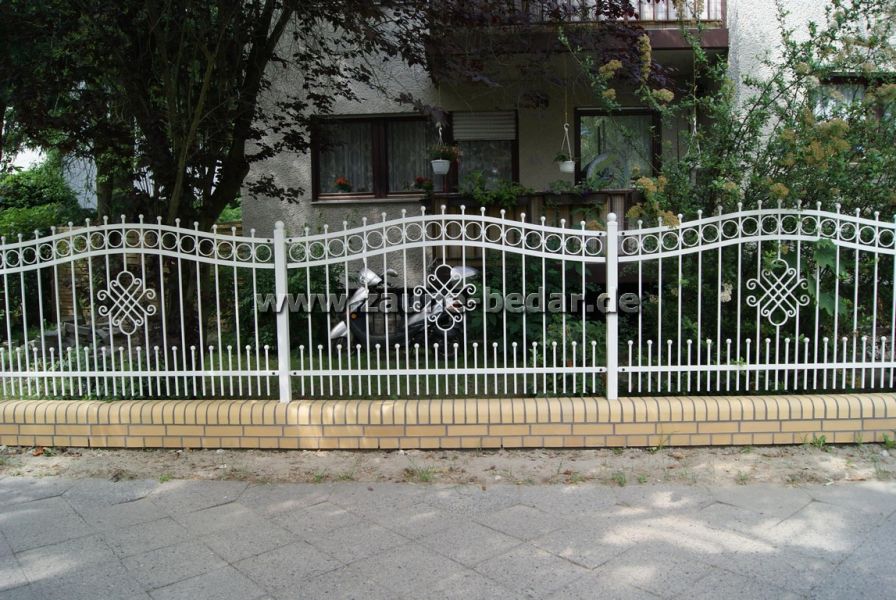 Schmiedeeiserne Zäune aus Polen Metallzäune aus Polen Zaun, Pforte
