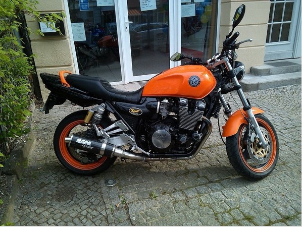 Yamaha XJR 1200